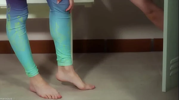 PenthouseGold.com – Flexible Ballerina Mia Split Offers Up Her Holes For Balls Deep Gym Fucking