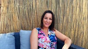 Kyara, jolie milf, gourmande de sexe