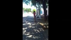 LE CLAVO LA VERGA EN EL CULO A UNA DESCONOCIDA A CAMBIO DE DINERO