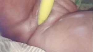 Desibhabhi Sex had sex with brinjal today