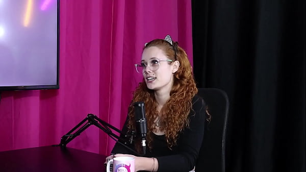 O padastro descobriu o que ela faz na alta do xvideos, começou a fazer atendimento presencial e encontrou um pau estranho – Dracaryssg (SHEER/RED)