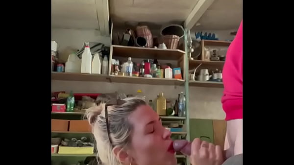 guy fucked hard young girl in ass in her father’s garage