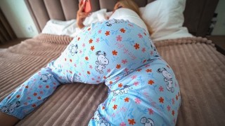 Stepdaughter seduces stepdad by watching porn with door open – step daughter begs for creampie