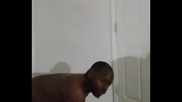 Thinking of more romantic things to do like worshipping women by sketching one for free 2