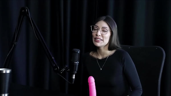 VEJA A ENTREVISTA SAFADA E CHEIA DE PUTARIA COM A MELINA KHALIFA NO PORN CAST BRAZIL – PARTE 5 (WATCH ON: SHEER/RED)