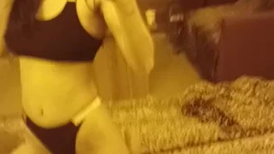 Ce faceți mie mie dor de iubitul meu așa că am.favug un video sal escit sa vina sa mă futaa