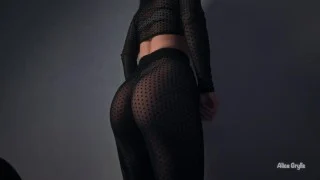 cute TEEN herself doesn’t believe the first biggest EXTREME SQUIRT💦 she tried