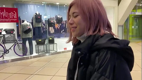 【新宿地下バーのギャル看板娘。】パーフェクトボディな地下バーギャル店員を口説いて中出しSEX！見た目は派手なのに中身はお利口さんなギャップ差がエロいっ！