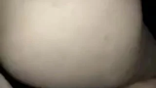 Esposa gemendo gostoso com plug no cu