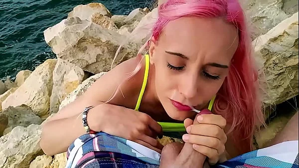 Picked up a slut at the seaside and she gave me a public blowjob on a crowded pier