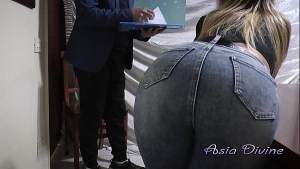 Una casalinga trova un modo per pagare l’affitto – Asia Divine