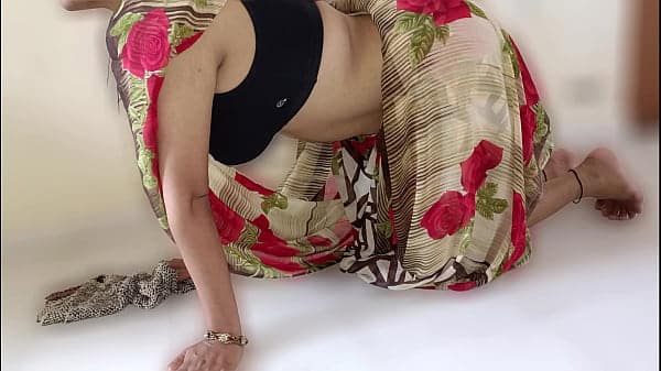 हॉट इंडियन कामवाली मालिक के बेटे BBC बड़े लण्ड के साथ XXX चुदाई हिंदी ऑडियो में