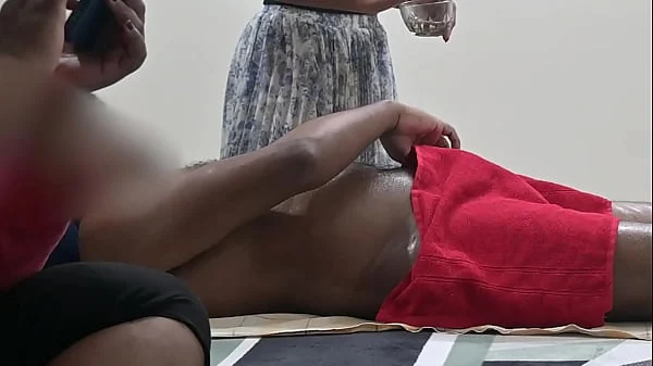 Flashing to massage lady