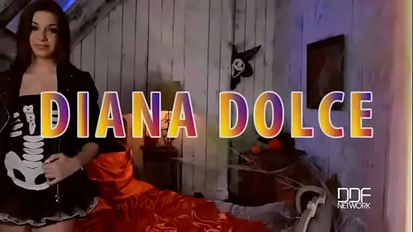 Horny Holiday – Pussy is her Halloween Treat