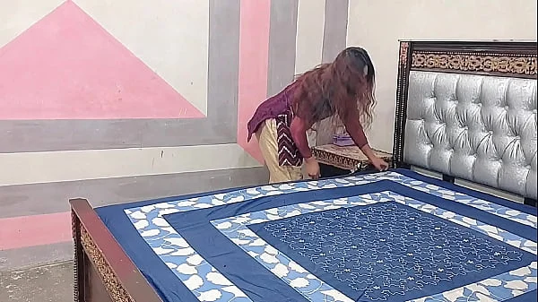 Indian Hot Girl Room Dusting kr k Thaki hui thi Us ki Chudai kr k Boy ny Sari Thakan Dur kr d