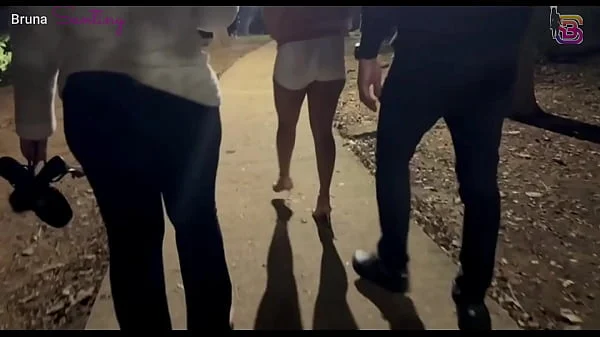 Mais um dia eu sendo puta de corno no gloryHole – Gozei no pau deles e o corno só gravando