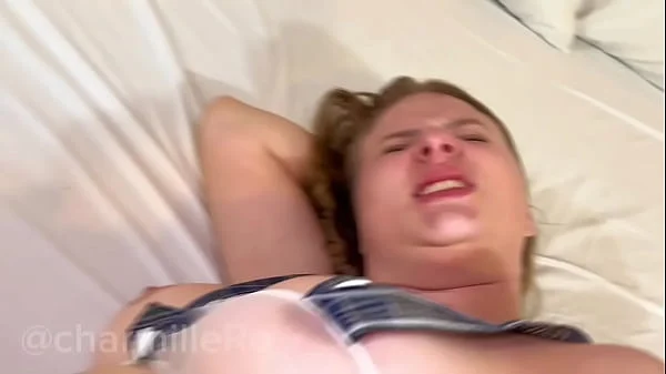 Padastro fode enteada e goza dentro no chalé – ela não aguentou o anal