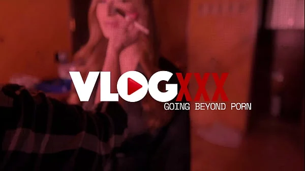 Skylar Snow, The Curvy And Horny Customer