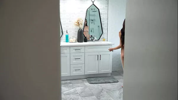 Bi Besties Hime Marie And Jennifer White Share Hung Neighbours Cock GP3360