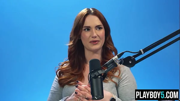 Chubby BBW MILF Siri hairy pussy masturbation and reaching orgasm