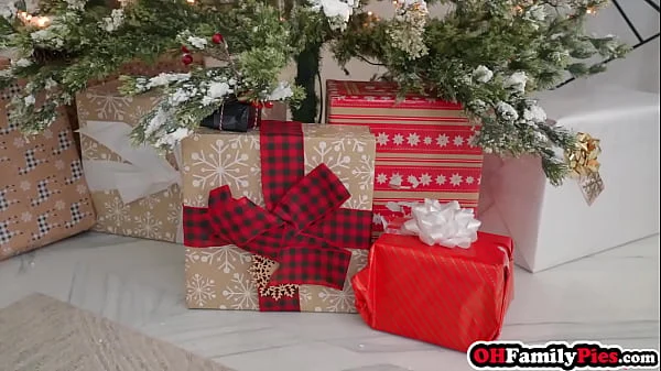 Petite Latina teen stepdaughter gets fucked by big hard dick handy stepdad