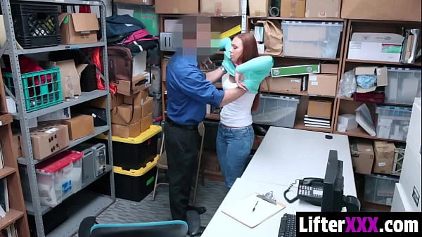 The Lp Officer Dragged the Little Czech Thief Into the Back Room – Lifterxxx