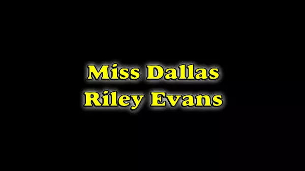 Then they sit on top of each others’ faces and exchange some quality head before fingering…