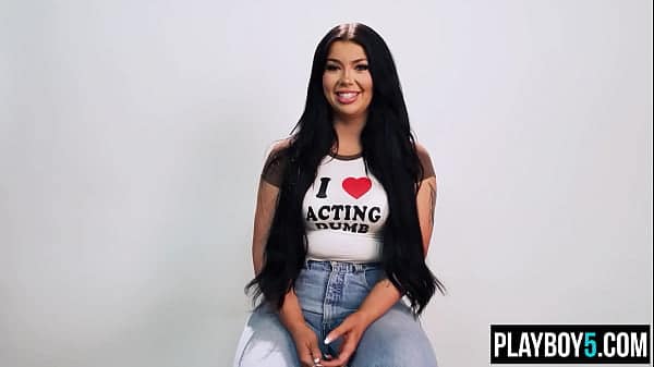 Australian teen Holly Day masturbation to orgasm after interview