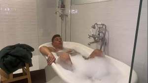 BAÑO SENSUAL CON MI ESPOSA ÁRABE TETONA YASMINA KHAN