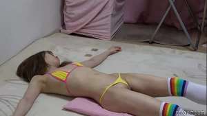 Cameltoe – Slender GAL Rika Spreads Her Legs for Exercise in Her Room