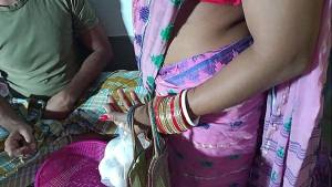 अंडे बेचने वाले ने घर में अकेली भाभी की जबरदस्ती चुदाई की XXX Bhabhi Sex