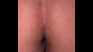 Pareja amateur sexo casero real después de salir del Club. Nos calentamos en el coche y nos corremos