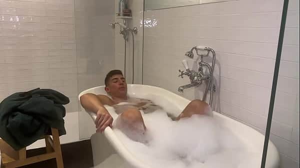 BAÑO SENSUAL CON MI ESPOSA ÁRABE TETONA YASMINA KHAN