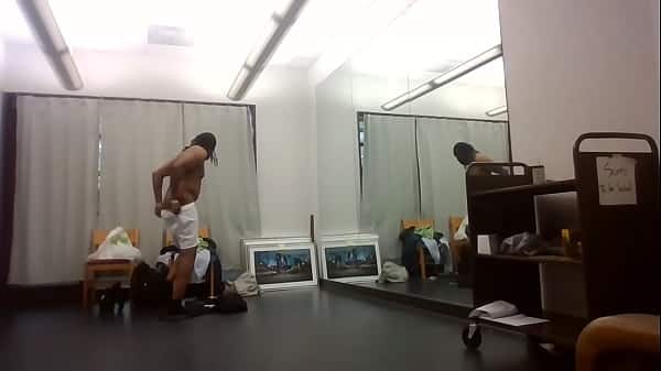 Behind the scenes Art show dress change