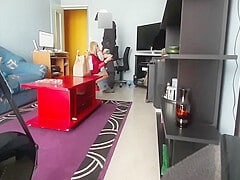 Bimbo Suce Un Coursier 3 Min