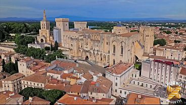 HelloLimoon, déesse du sexe, veut de la baise hard