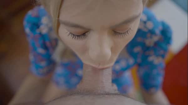 HORNY SECRETARY – SUCKING DICK AT WORK