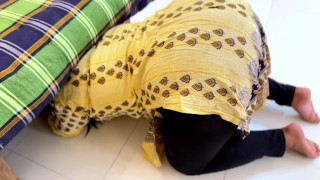 Hot Mom Stuck Under Stepson’s Bed When She clean His Room!