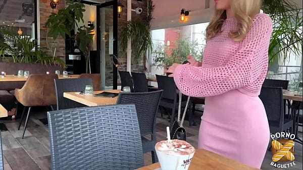 Jade, somptueuse blonde, adore la bonne baise !