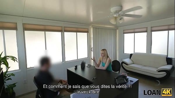 LOAN4K. Hot Allie donne le vagin pour clouer à un mec dans un bureau de prêt