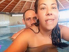 Maya Tetona Amateur Is Too Hot To Be Fucked In Pool