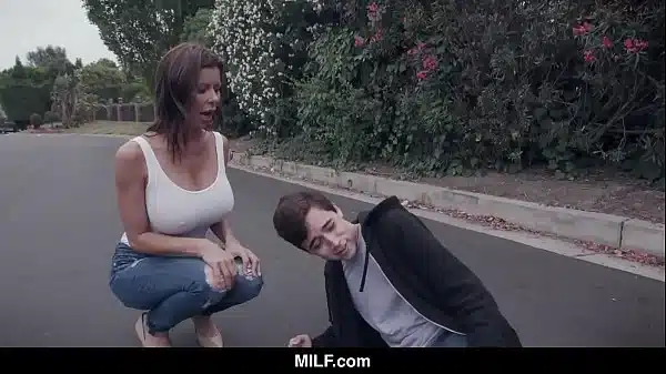 MILF – Fucking A Young Guy She Just Hit With Her Car