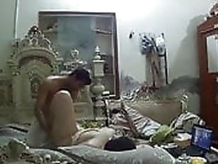 Pakistani girl has sex at home