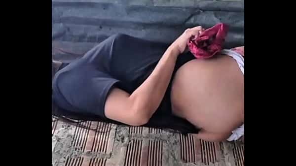 PORN ACTRESS TOUCHES HER TASTY PUSSY