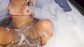 Latina Stranger Wants To Fuck In The Jacuzzi