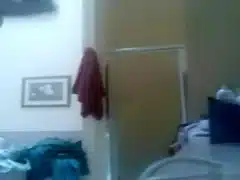 Amateur masturbates her pussy post shower