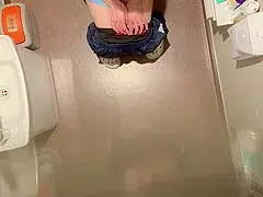 先輩介護士鶴田理恵トイレ盗撮隠し撮り職場内盗撮