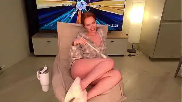 Ella Hughes wants some comfy fuck in “BDflix & chill”
