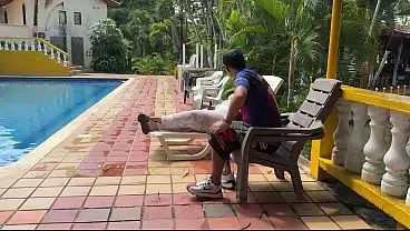 Enorme culo colombiano recibe follada por dinero