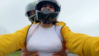 ¡Recogiendo a Cliente De DIDI Sin Sostén!